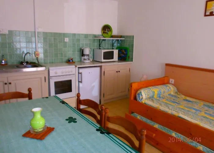 Hébergement de vacances Les De Lozari *