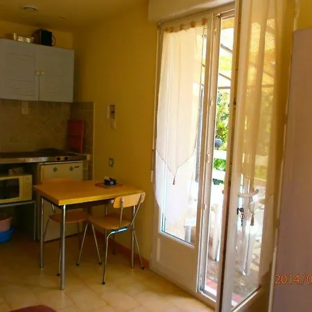 Les De Lozari Belgodère